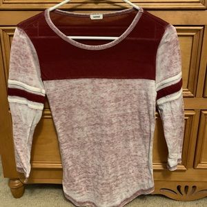 Maroon mid sleeve shirt